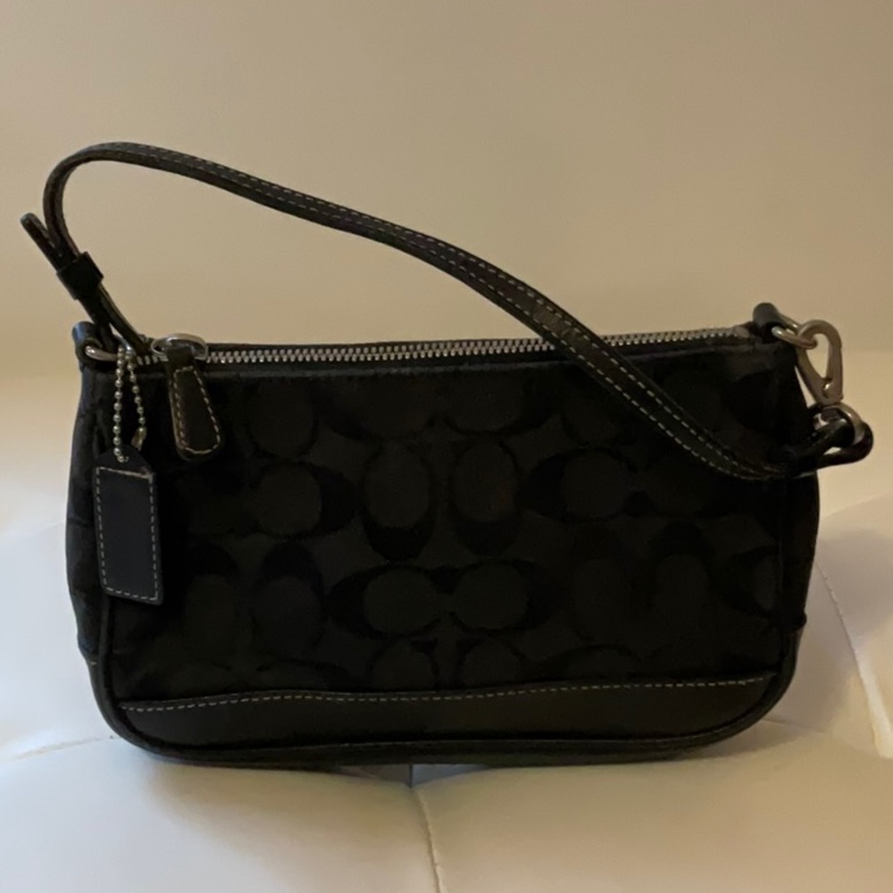 Vintage Coach Hampton Demi Baguette H1J 6094 black small purse